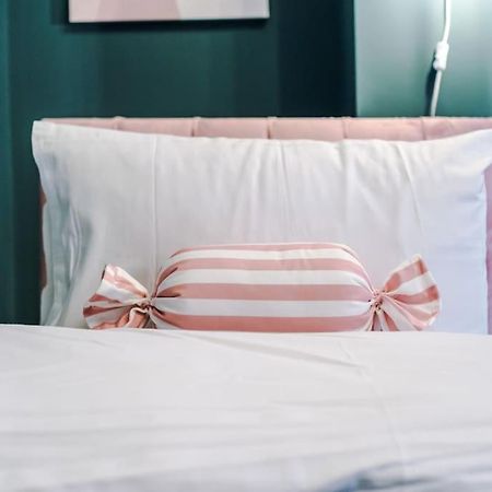 5 Bed Salford Sanctuary Retreat Villa Manchester Ngoại thất bức ảnh
