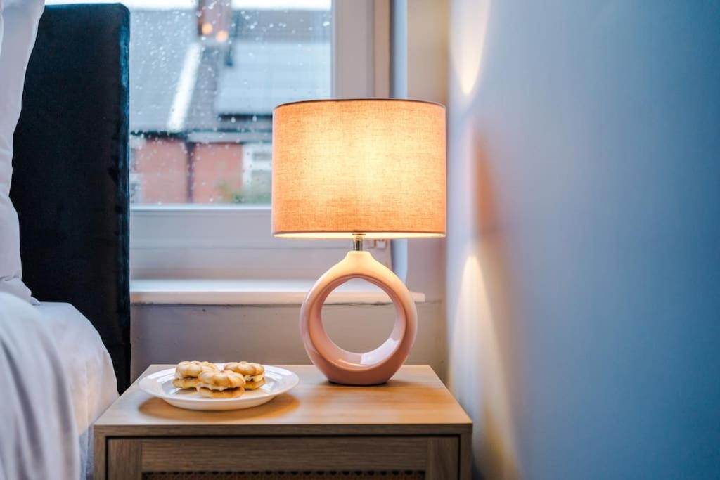 5 Bed Salford Sanctuary Retreat Villa Manchester Ngoại thất bức ảnh