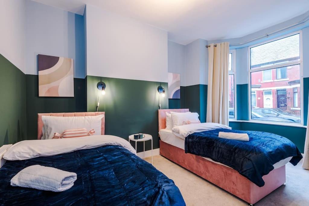 5 Bed Salford Sanctuary Retreat Villa Manchester Ngoại thất bức ảnh