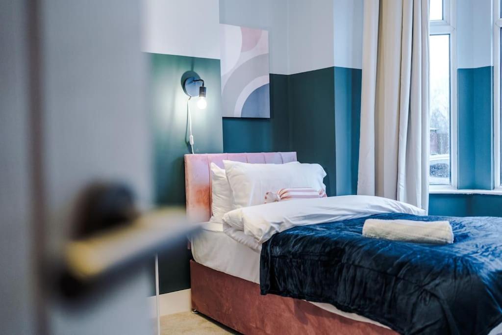 5 Bed Salford Sanctuary Retreat Villa Manchester Ngoại thất bức ảnh