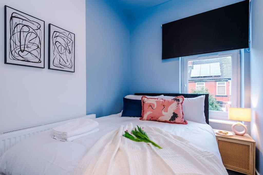 5 Bed Salford Sanctuary Retreat Villa Manchester Ngoại thất bức ảnh