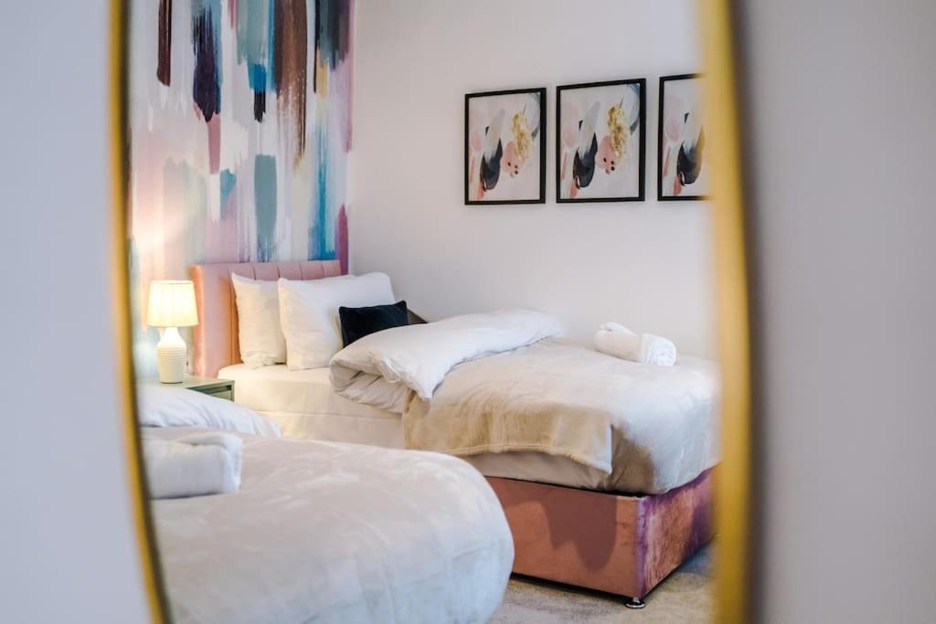 5 Bed Salford Sanctuary Retreat Villa Manchester Ngoại thất bức ảnh