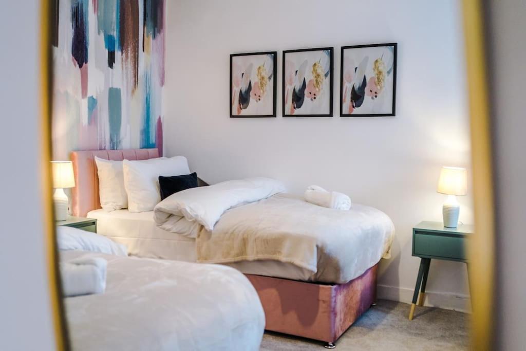 5 Bed Salford Sanctuary Retreat Villa Manchester Ngoại thất bức ảnh