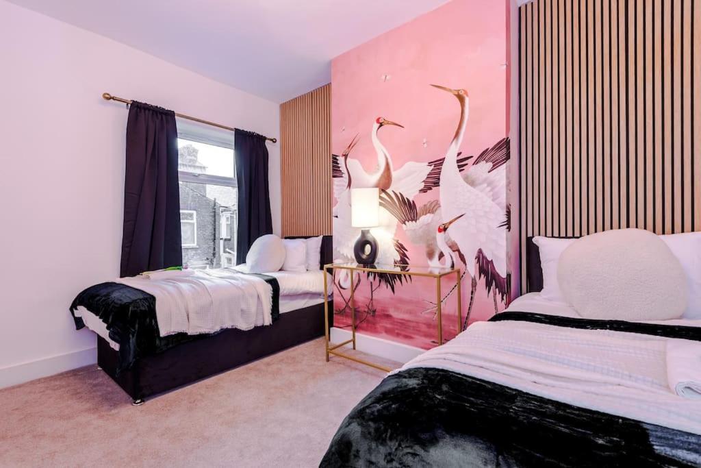 5 Bed Salford Sanctuary Retreat Villa Manchester Ngoại thất bức ảnh