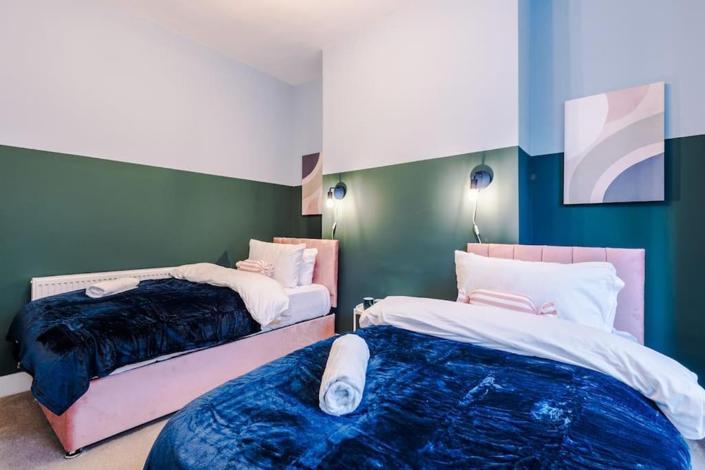 5 Bed Salford Sanctuary Retreat Villa Manchester Ngoại thất bức ảnh