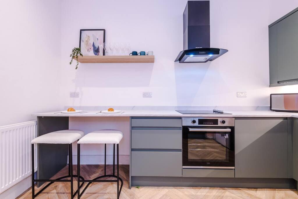 5 Bed Salford Sanctuary Retreat Villa Manchester Ngoại thất bức ảnh