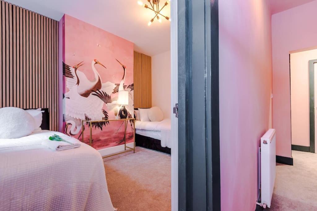 5 Bed Salford Sanctuary Retreat Villa Manchester Ngoại thất bức ảnh