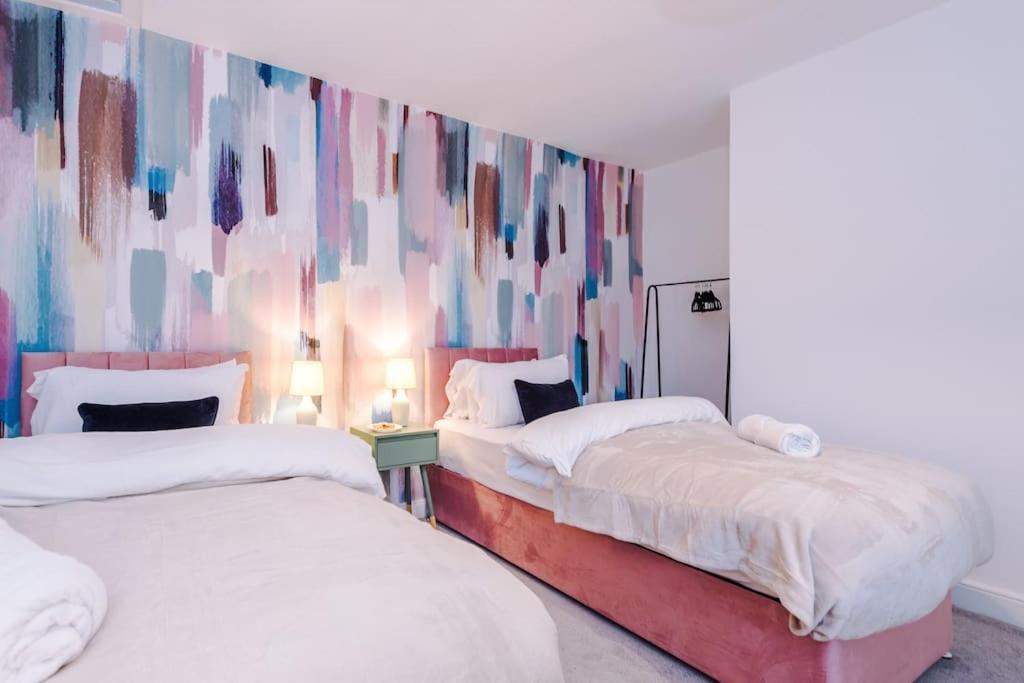 5 Bed Salford Sanctuary Retreat Villa Manchester Ngoại thất bức ảnh