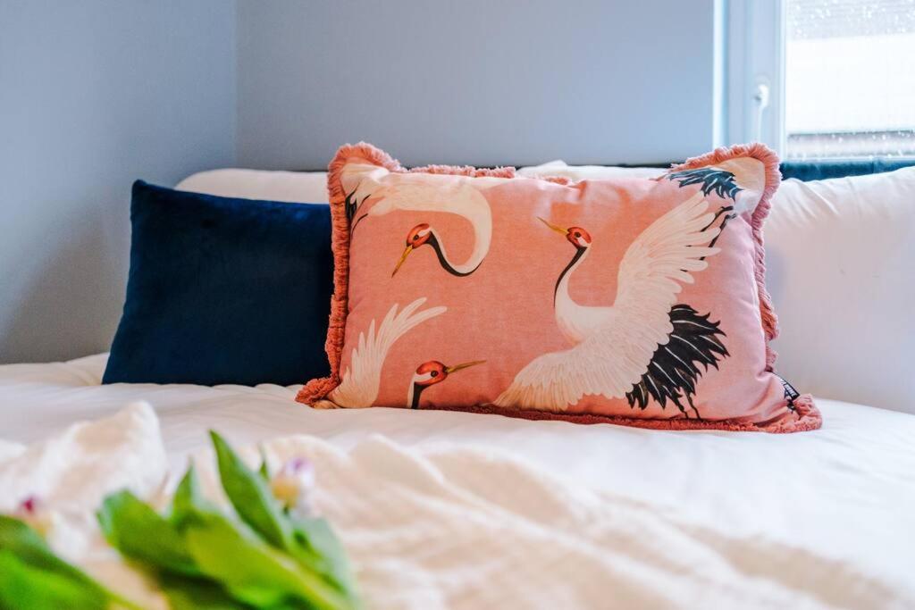 5 Bed Salford Sanctuary Retreat Villa Manchester Ngoại thất bức ảnh