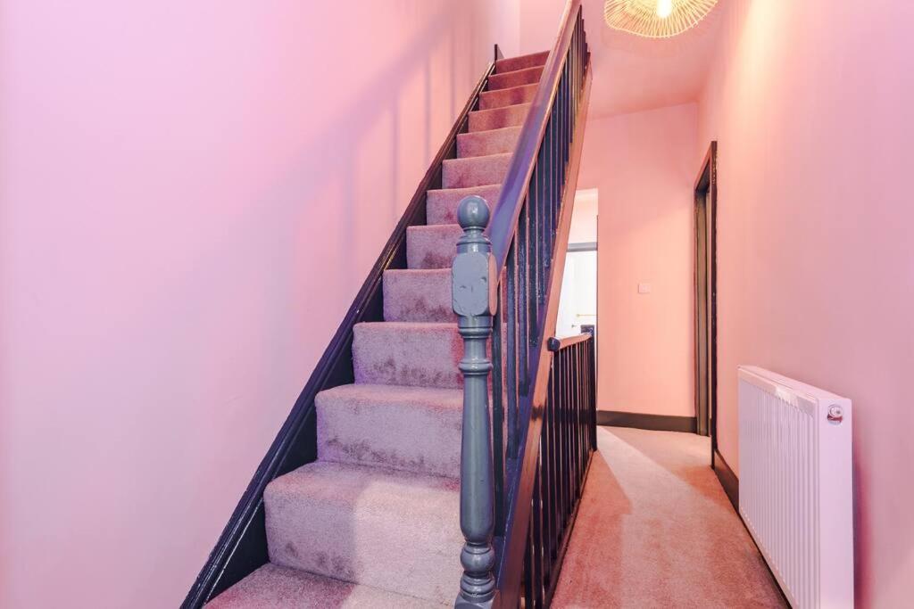 5 Bed Salford Sanctuary Retreat Villa Manchester Ngoại thất bức ảnh