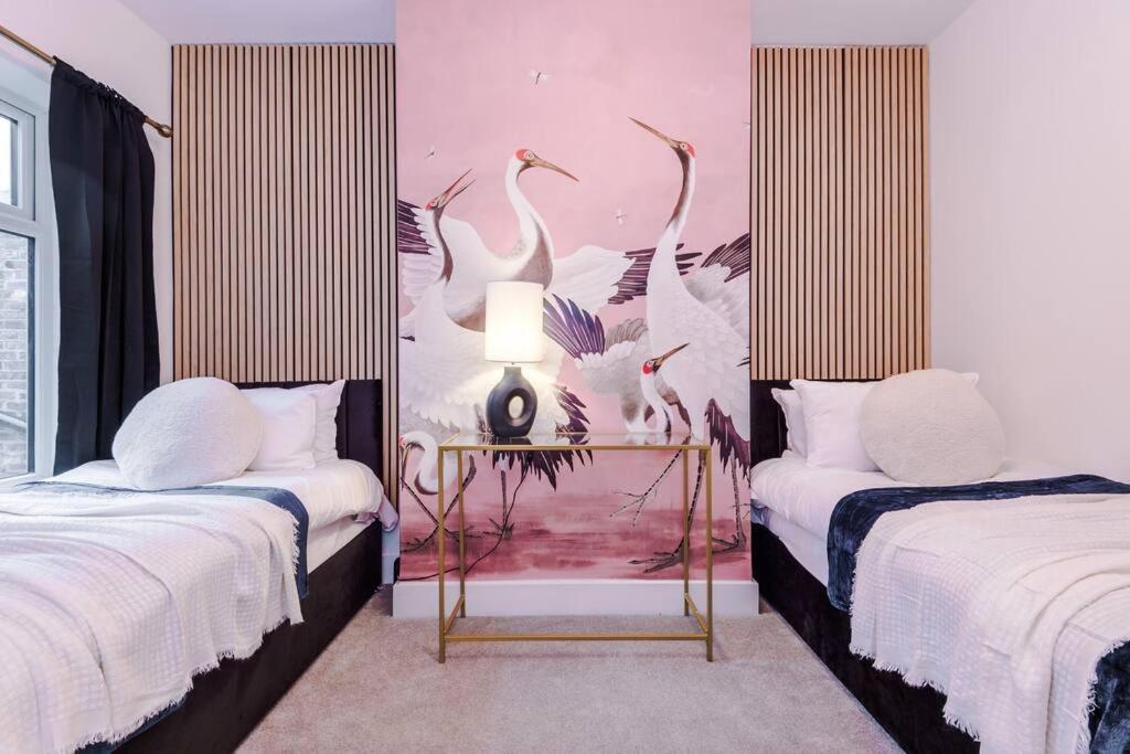 5 Bed Salford Sanctuary Retreat Villa Manchester Ngoại thất bức ảnh